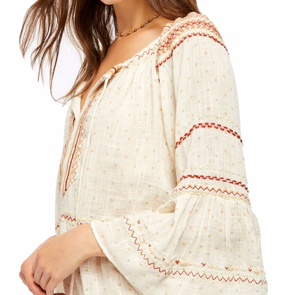 Free People Tops - FREE PEOPLElong sleeve embroidered detailed blouse